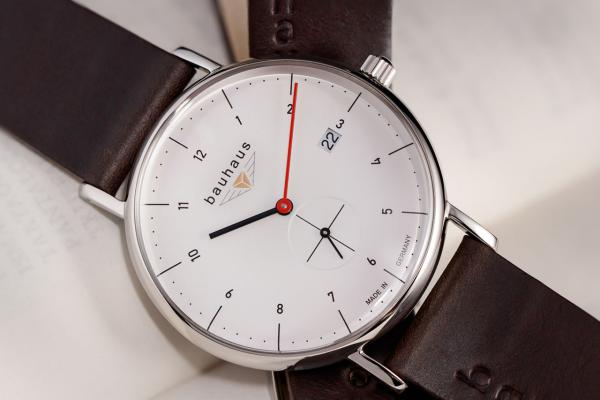 Bauhaus Herrenuhr Quarz mit kleiner Sekunde und Datum mit Lederarmband